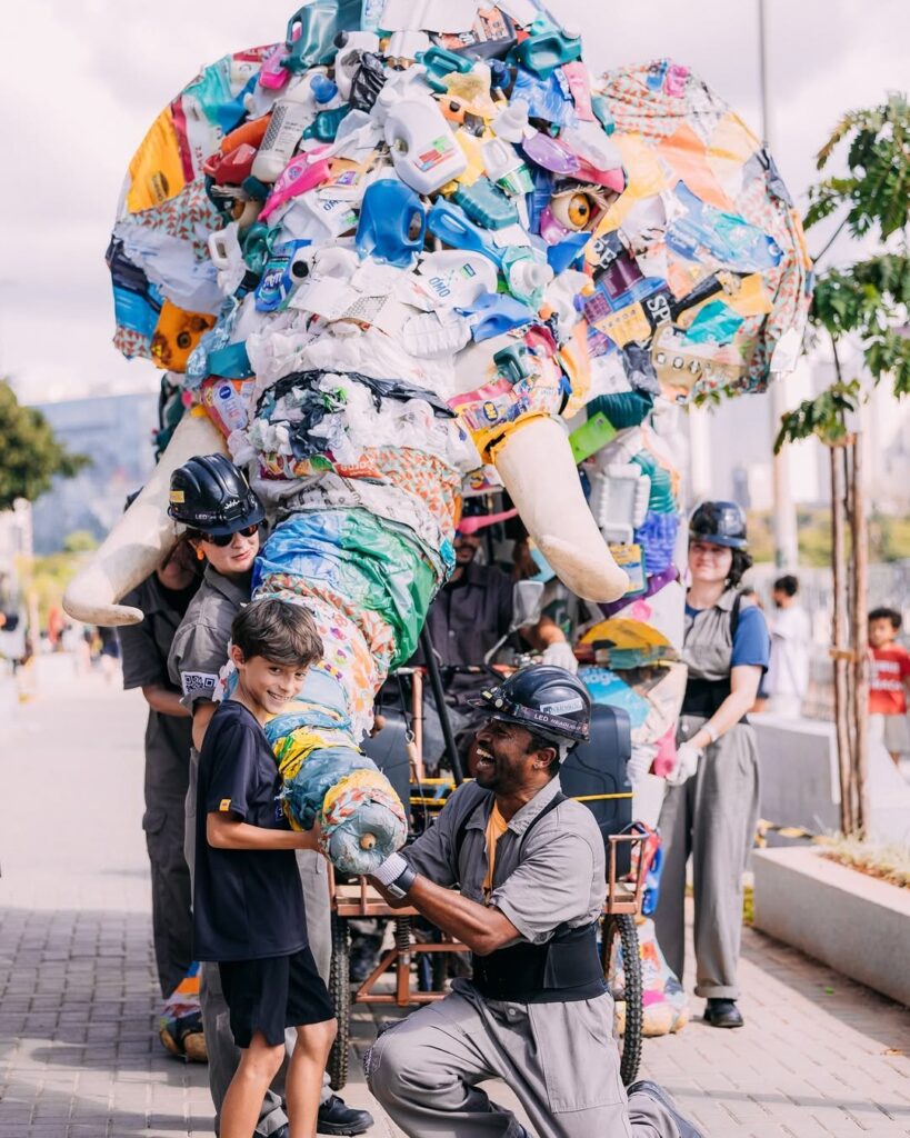The figure of an elephant made of disposable materials, part of Virada Sustentável 2025, in the city of Belo Horizonte, Minas Gerais, Brazil | Photo by @viradasustentavel via Instagram