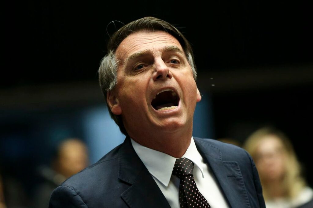 Then-congressman Jair Bolsonaro (2016) argues with congresswoman Maria do Rosário during a general session in Brazil’s Chamber of Deputies on violence against women | Photo by Marcelo Camargo/Agência Brasil
