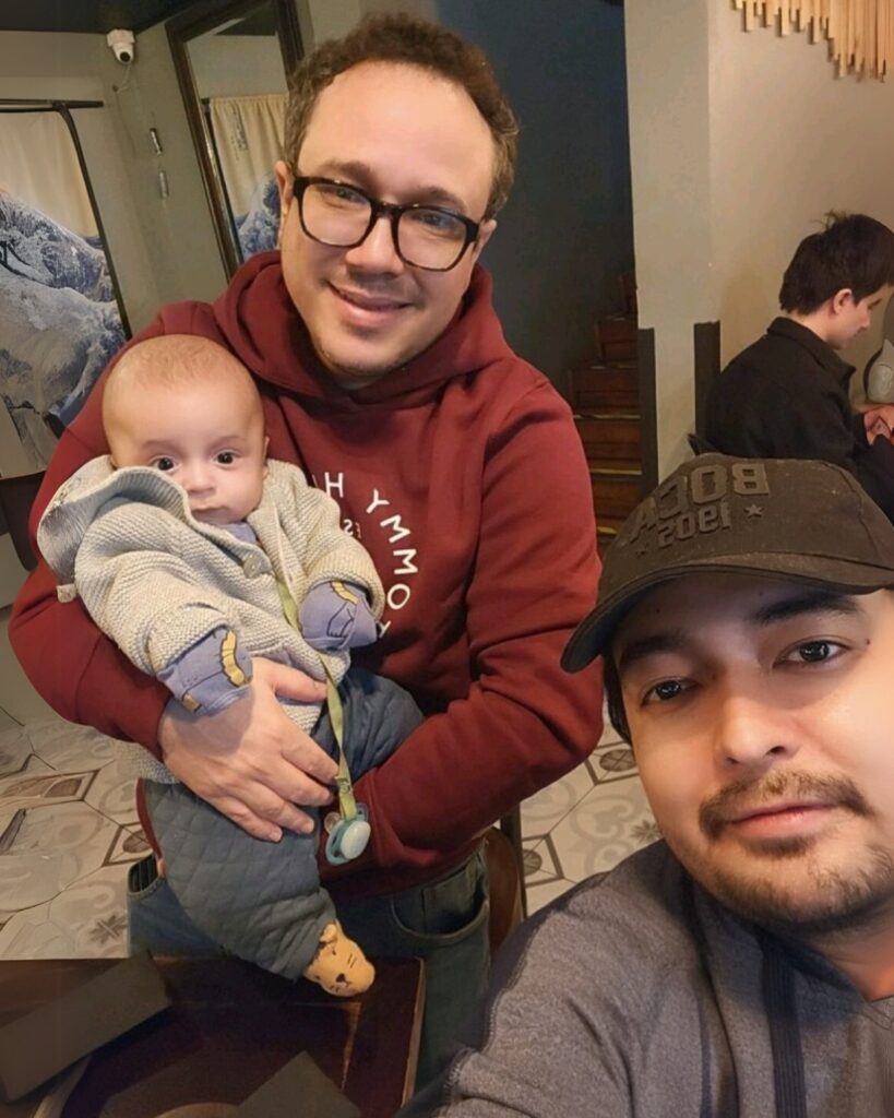 Matteo with his parents. Photo by Hatanaka