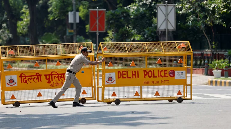 Police barricades Being Placed in Delhi.