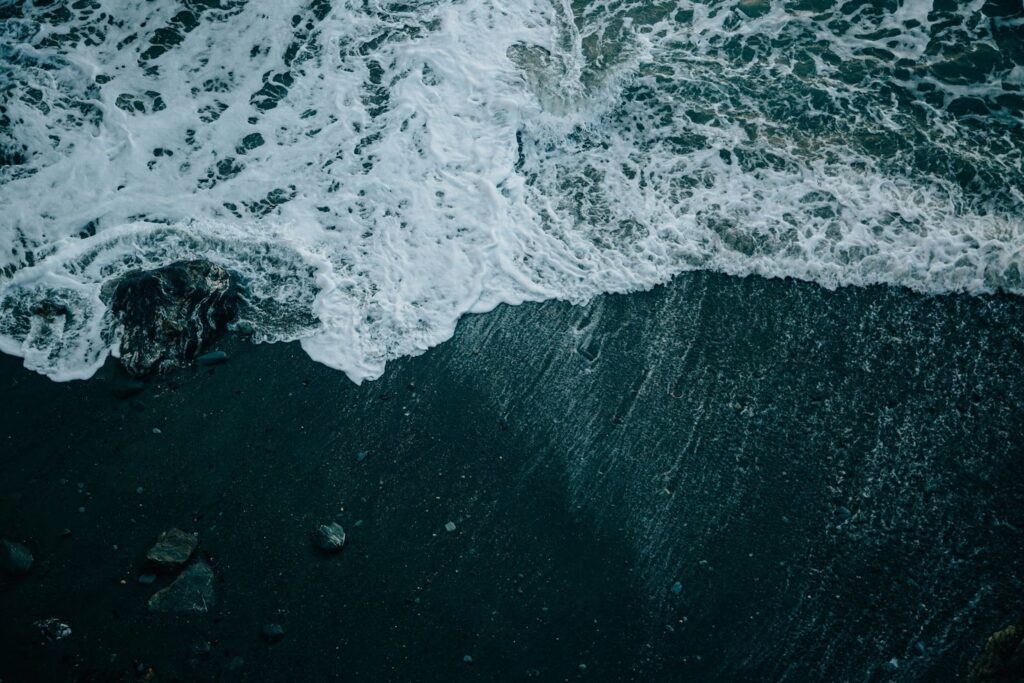 Image of ocean waves.