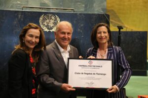 Clube de Regatas do Flamengo receives certificate for joining the Football for the SDGs initiative, and Zico, a global icon, was honored as an SDG Champion. | Photo: Courtesy of UN/Sarah Boeseler